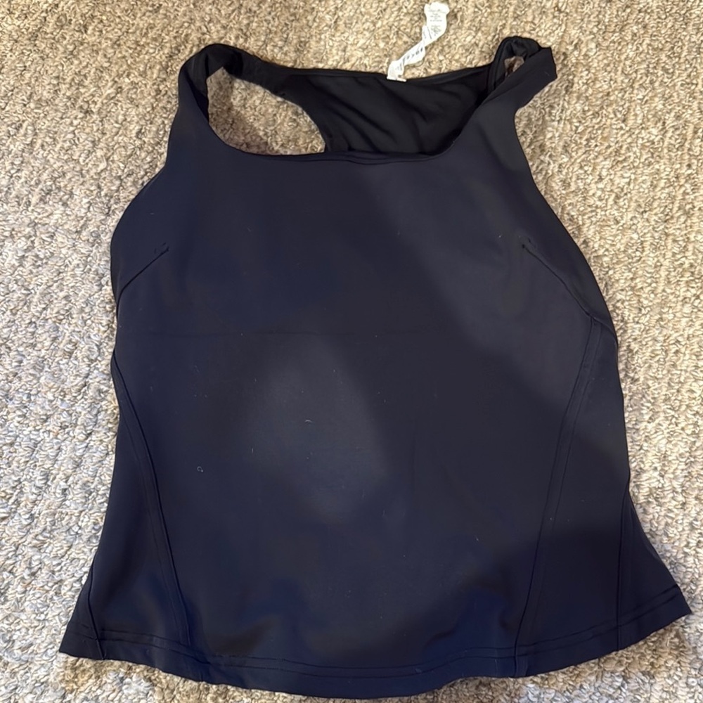 Lululemon top